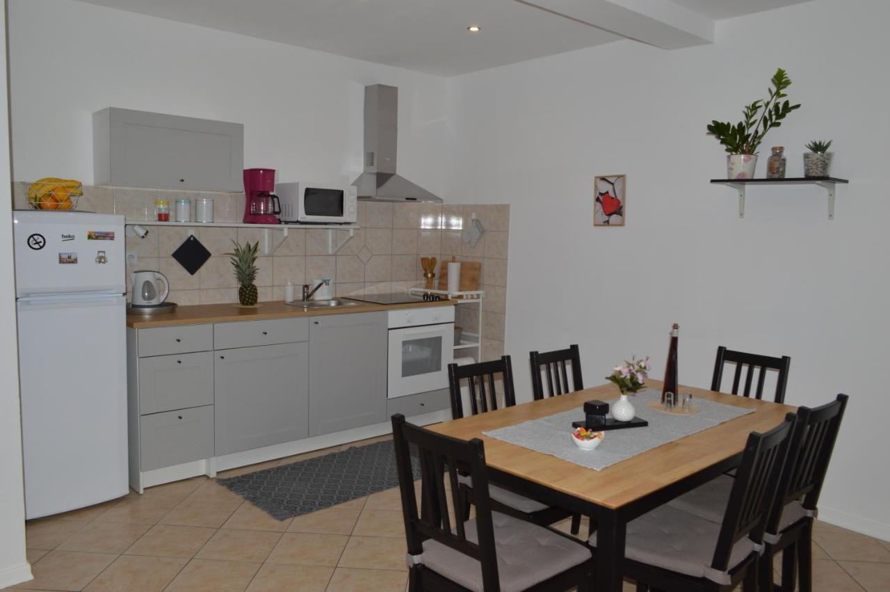 Apartman Luka Kaštela Exteriér fotografie